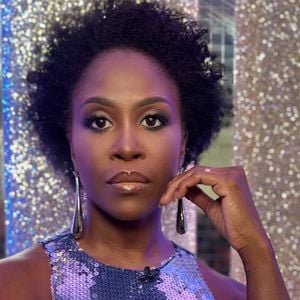 Natürlicher Afro: Motsi Mabuse verblüfft bei "Strictly"