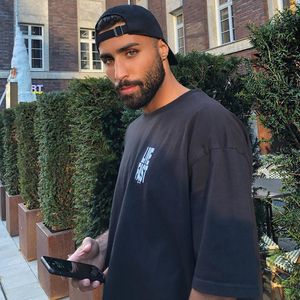 Drei Vereine buhlen um Fußball-Influencer Nader Jindaoui