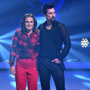 Nadine Angerers "Dancing on Ice"-Coach ist schwer gestürzt