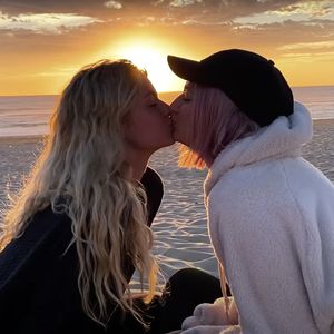 Heiße Küsse: Was läuft zwischen GNTM-Nadine und Mareike?