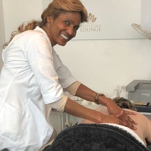 Neuer Job? Naddel arbeitet nun als Masseurin an der Nordsee