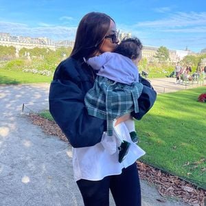 Selten! Naomi Campbell schwärmt von ihrem späten Mamaglück