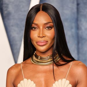 Liebe bestätigt? Ihm kommt Naomi Campbell auf Ibiza ganz nah