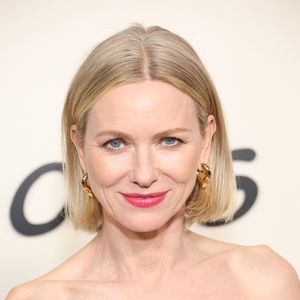 "Menopausen-Lady": Naomi Watts teilt Wechseljahre-Erfahrung