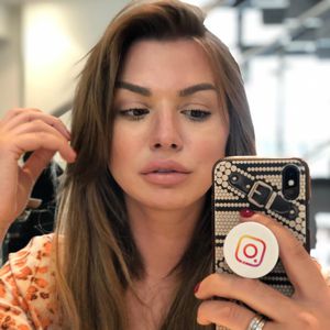Nach zehn Jahren als Blondine: Natalia Osada ist brünett