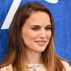 Unsichtbar: Wo ist Natalie Portmans Baby-Kugel nur hin?