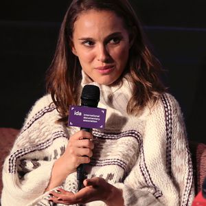 Süße Fans: Natalie Portman & Sohn Aleph (7) beim Basketball
