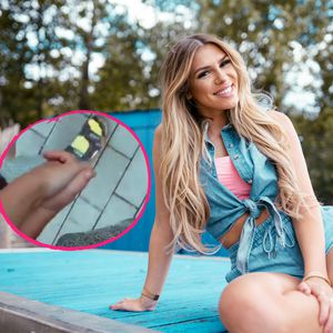 Mit wem hält BTN-Star Nathalie Bleicher-Woth hier Händchen?