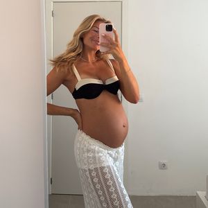 Schon achter Monat: Nele Wüstenberg zeigt ihren Babybauch
