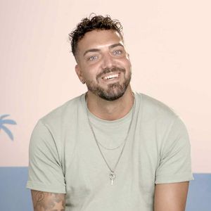 Nelson genervt: "First Dates Hotel"-Alex auf Bruder fixiert