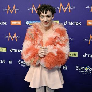 ESC-Sieger Nemo schrottet Siegerpokal und verletzt sich!
