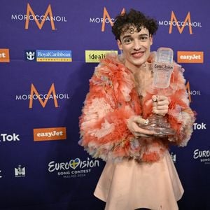 Wegen Widerspruch: Nemo gibt den ESC-Siegerpokal zurück