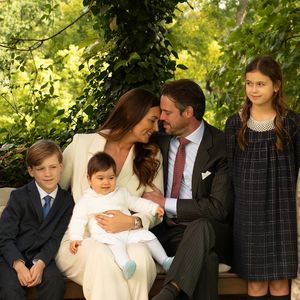Prinz Félix von Luxemburg entzückt mit schönem Familienfoto