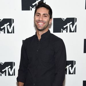 Nev Schulman nach Genickbruch wieder auf E-Bike unterwegs