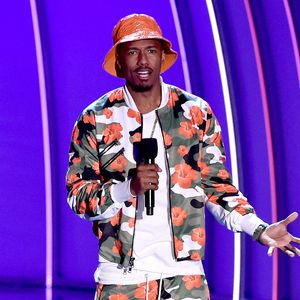 Mit unbekannter Frau: Hat sich Nick Cannon etwa verlobt?