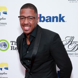 Nick Cannon beschert kranken Kindern fröhliche Weihnachten!