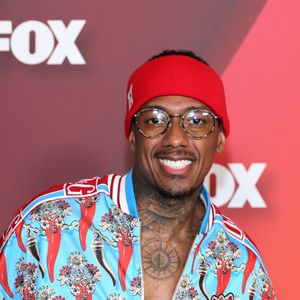 Nick Cannon feiert im Hasenkostüm Ostern mit seiner Familie
