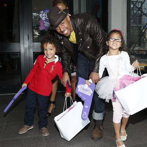 Süß! Nick Cannon stellt Mariahs Twins sein neues Baby vor