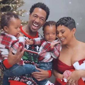 Im Weihnachtsstress: Nick Cannon posiert mit all seinen Kids