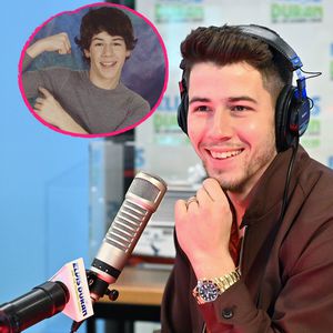 Süßer Throwback: Nick Jonas präsentiert seine Teen-Muckis!