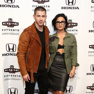 Demi Lovato plaudert über Nick Jonas' intime Liebschaften!