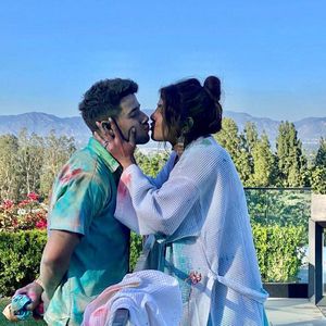 So verliebt! Nick Jonas und Priyanka Chopra feiern Holi-Fest