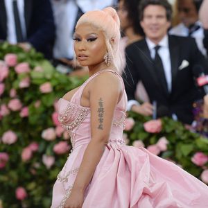 Nicki Minaj heizt mit ihrem Bauch-Video die Baby-Gerüchte an