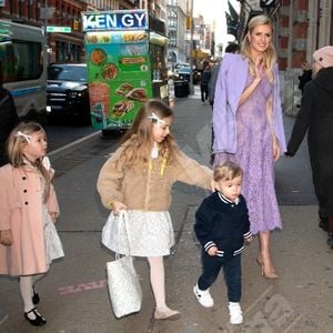 Nicky Hilton besucht erstmals mit ihren Kindern ein Event!