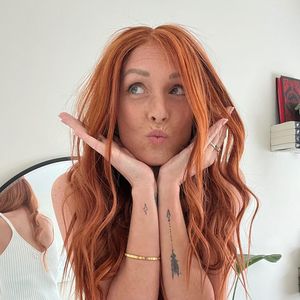 Diese Stars trauern um die Influencerin Nicky Newman (†35)