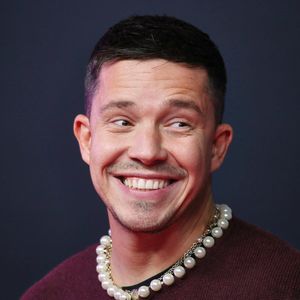 Nico Santos zeigt wenig Verständnis für Love-Scamming-Opfer