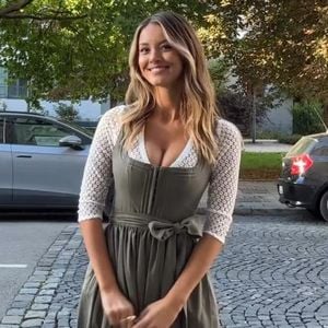 Mats Hummels' Freundin Nicola macht Fassanstich auf Wiesn