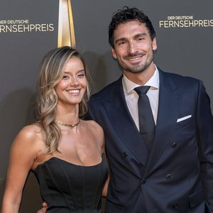 Selten: Mats Hummels zeigt sich verliebt mit Freundin Nicola