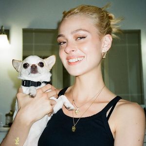 Nicola Peltz muss wegen Tod ihres Hundes Aussage machen