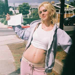 Set-Foto: Nicola Peltz-Beckham verwirrt Fans mit Babybauch