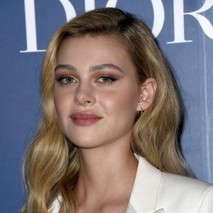 Liebes-Krise? Nicola Peltz & Anwar Hadid keine Insta-Friends