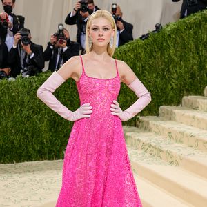 Hochzeitskleid: Nicola Peltz gibt Infos über Design-Prozess