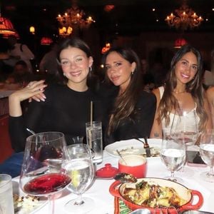 Nicola Peltz hängt mit Schwiegermama Victoria Beckham ab