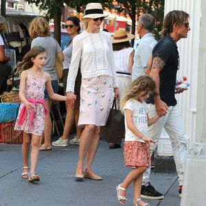 Fröhliche Mama: Nicole Kidman hat ihre Kids im Griff