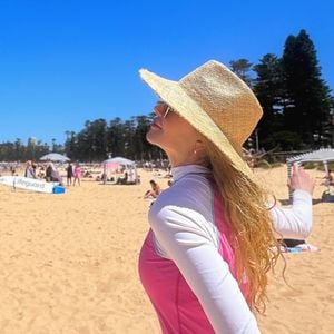 Grüße vom Strand: Nicole Kidman selig im Silvester-Urlaub