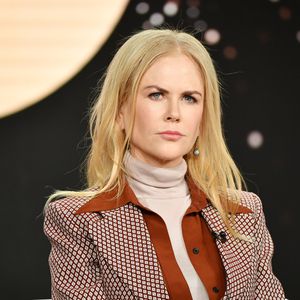Eine Statue? Fans amüsieren sich über Nicole Kidmans Catwalk