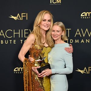 Nicole Kidman und Naomi Watts strahlen bei Balenciaga-Show