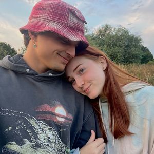 So süß zeigte Nikita Kuzmin Freundin Lauren seine Liebe