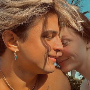 Süß! Nikita Kuzmin und seine Lauren turteln im Dubai-Urlaub