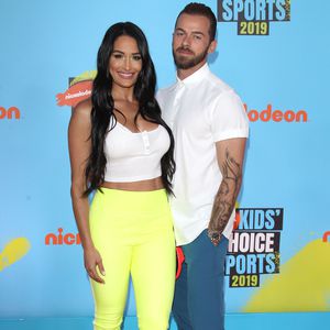 Auf Eis gelegt: Nikki Bella und Artem verschieben Hochzeit!