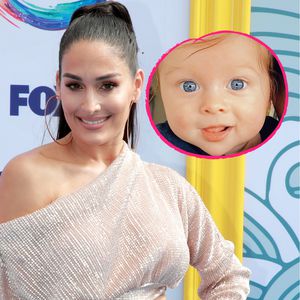 Strahlend blaue Augen: Nikki Bellas Baby verzaubert Fans!