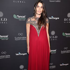 Ganz in Rot: Schwangere Nikki Reed glänzt bei Oscar-Party
