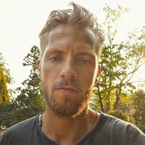 Baby-News: GZSZ-Newcomer Niklas Osterloh ist Papa geworden!