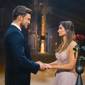 Nach Abfuhr: Bachelor-Michèle meldet sich im Netz zu Wort
