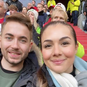 Hochzeitsreise: Katharina Eisenblut und Niko sind im Stadion