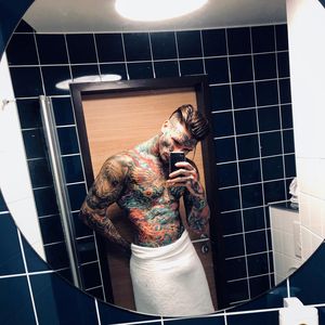 Inklusive Po-Massage: "Temptation Island"-Niko zieht blank